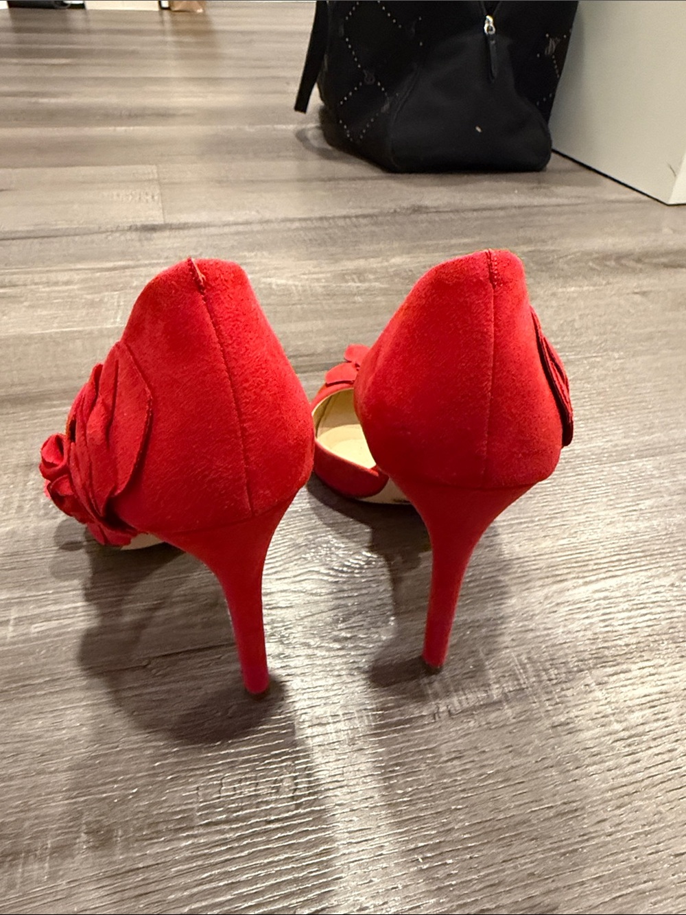 Jessica Simpson Red Floral Suede Pointed Pumps - Picture 4 of 6